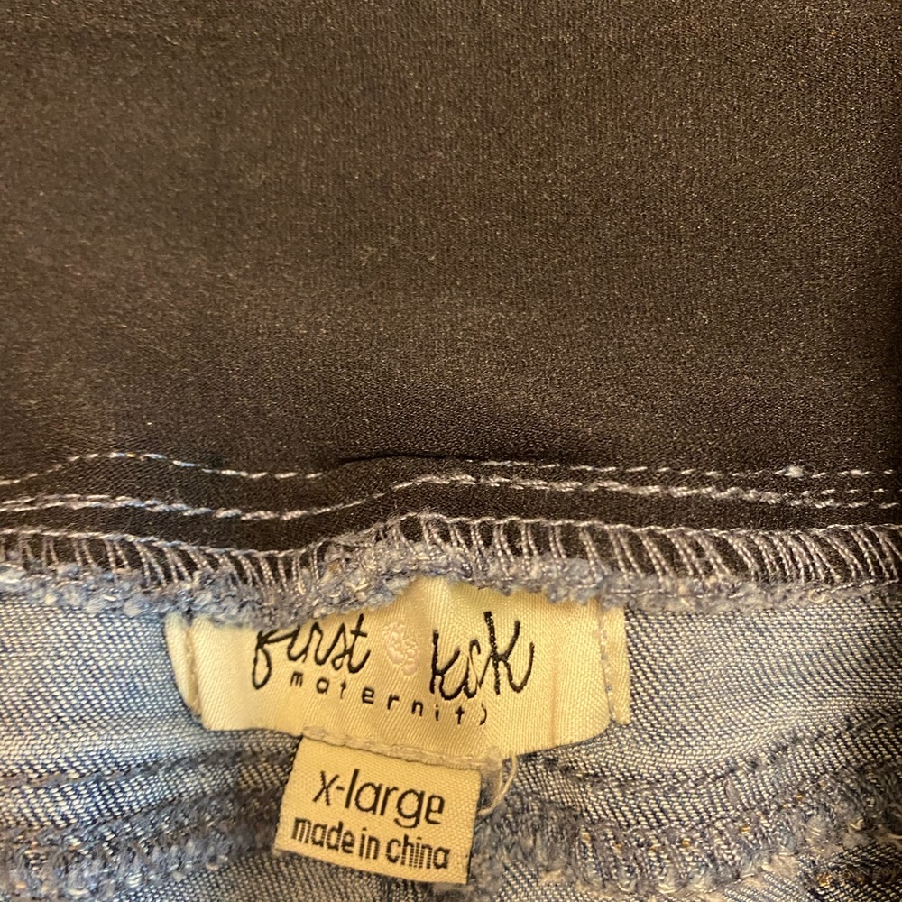 Maternity shorts